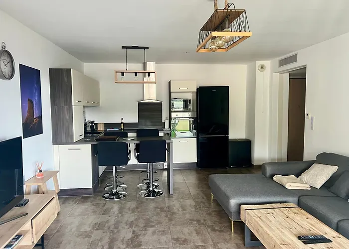 Apartment T3 *